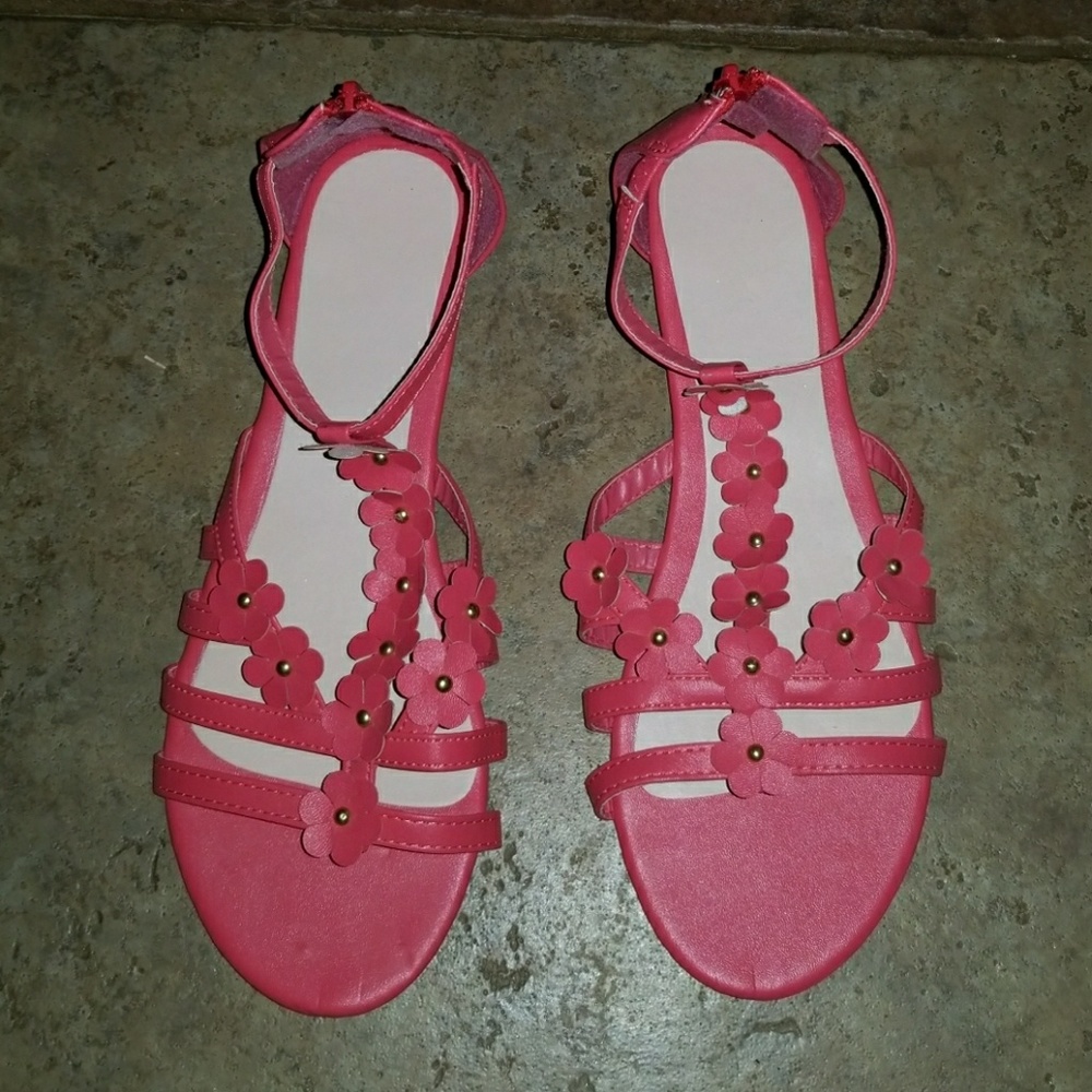 Avon sandals